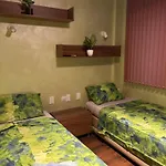 Daire 2-bedroom, 2-bathroom With Fireplace And Garden At Winslow Infinity *