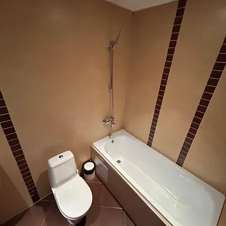 公寓 2-bedroom, 2-bathroom With Fireplace And Garden At Winslow Infinity