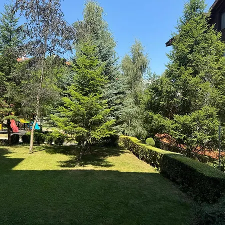 2-bedroom, 2-bathroom With Fireplace And Garden At Winslow Infinity Bansko