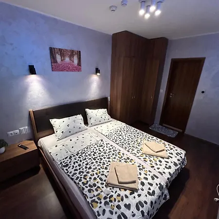 2-bedroom, 2-bathroom With Fireplace And Garden At Winslow Infinity *