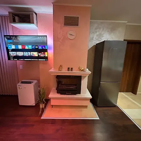 2-bedroom, 2-bathroom With Fireplace And Garden At Winslow Infinity *