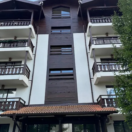 2-bedroom, 2-bathroom With Fireplace And Garden At Winslow Infinity Bansko