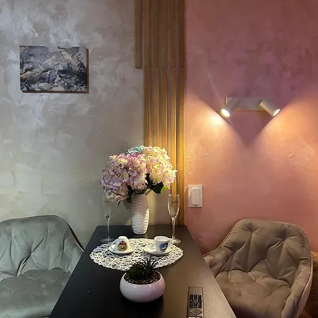 2-bedroom, 2-bathroom With Fireplace And Garden At Winslow Infinity * Bansko