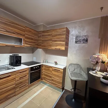 公寓 2-bedroom, 2-bathroom With Fireplace And Garden At Winslow Infinity