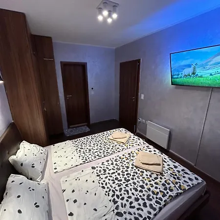 2-bedroom, 2-bathroom With Fireplace And Garden At Winslow Infinity Apartament Bansko