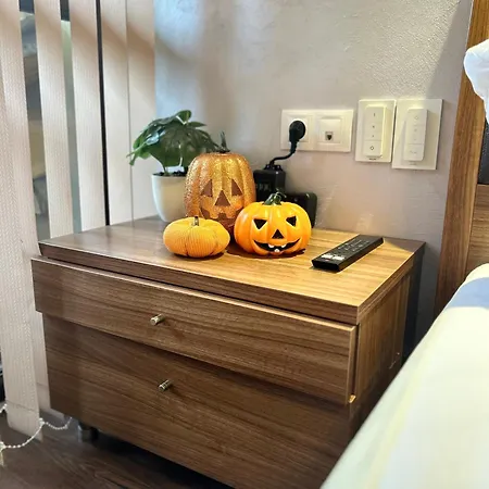 2-bedroom, 2-bathroom With Fireplace And Garden At Winslow Infinity Apartament *