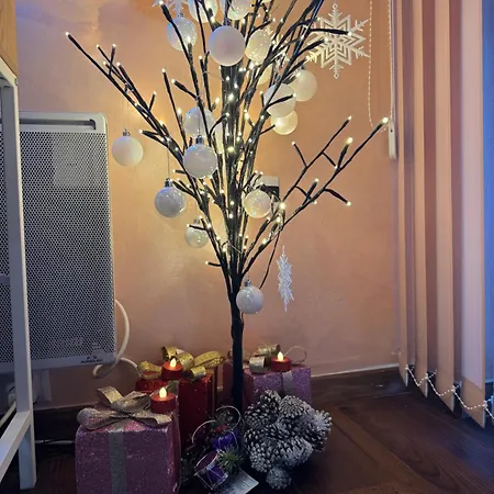 Apartament 2-bedroom, 2-bathroom With Fireplace And Garden At Winslow Infinity