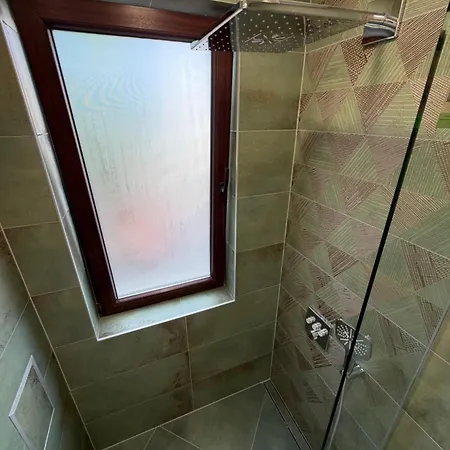 公寓 2-bedroom, 2-bathroom With Fireplace And Garden At Winslow Infinity