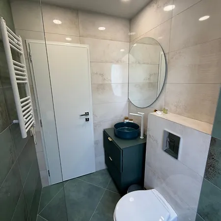 2-bedroom, 2-bathroom With Fireplace And Garden At Winslow Infinity * 班斯科