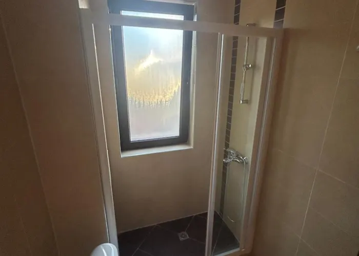 Apartment 2-bedroom, 2-bathroom With Fireplace And Garden At Winslow Infinity *