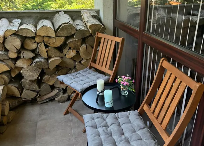 2-bedroom, 2-bathroom With Fireplace And Garden At Winslow Infinity Apartman Banszko