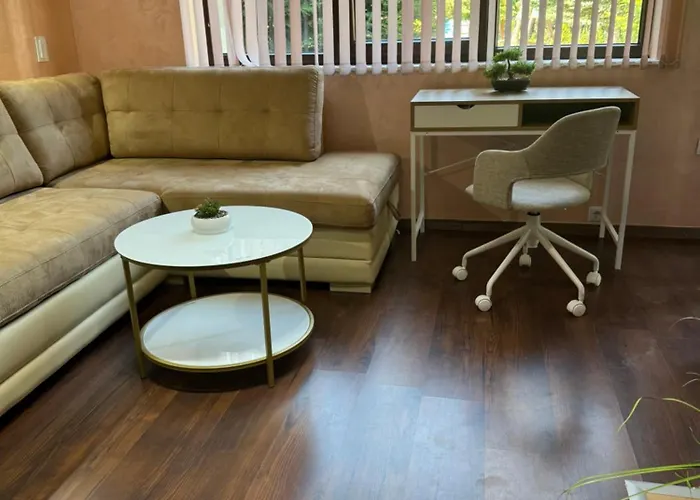 Apartman 2-bedroom, 2-bathroom With Fireplace And Garden At Winslow Infinity *