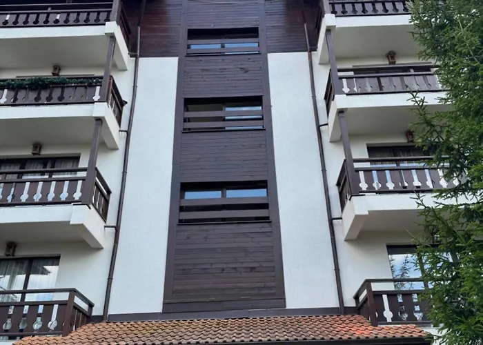 2-bedroom, 2-bathroom With Fireplace And Garden At Winslow Infinity Banszko