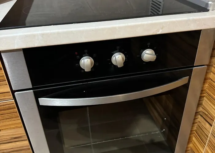 2-bedroom, 2-bathroom With Fireplace And Garden At Winslow Infinity *