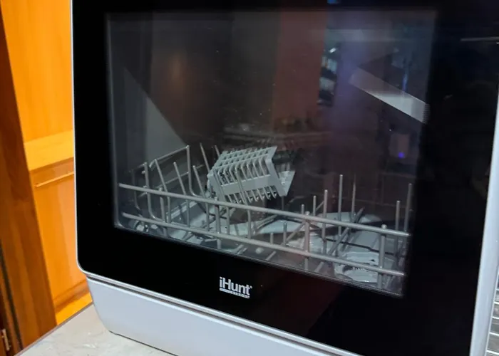 2-bedroom, 2-bathroom With Fireplace And Garden At Winslow Infinity Apartman *