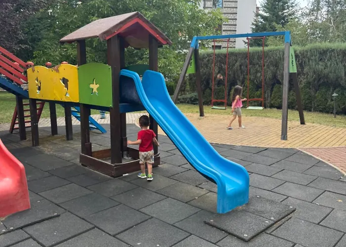 Apartman 2-bedroom, 2-bathroom With Fireplace And Garden At Winslow Infinity Banszko