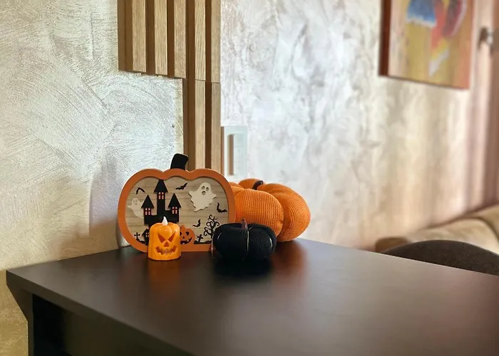 2-bedroom, 2-bathroom With Fireplace And Garden At Winslow Infinity