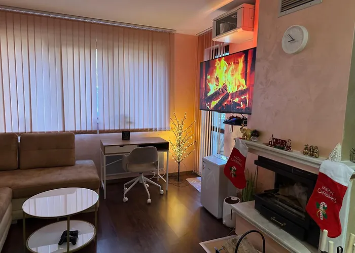 2-bedroom, 2-bathroom With Fireplace And Garden At Winslow Infinity