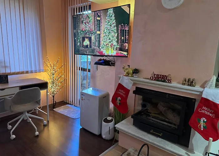 2-bedroom, 2-bathroom With Fireplace And Garden At Winslow Infinity *