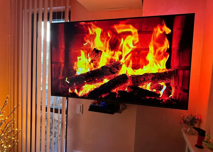 2-bedroom, 2-bathroom With Fireplace And Garden At Winslow Infinity Apartman Banszko