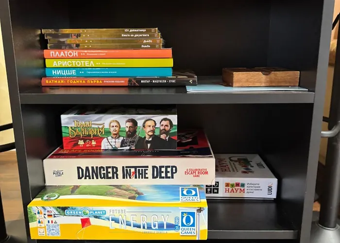 2-bedroom, 2-bathroom With Fireplace And Garden At Winslow Infinity Apartman